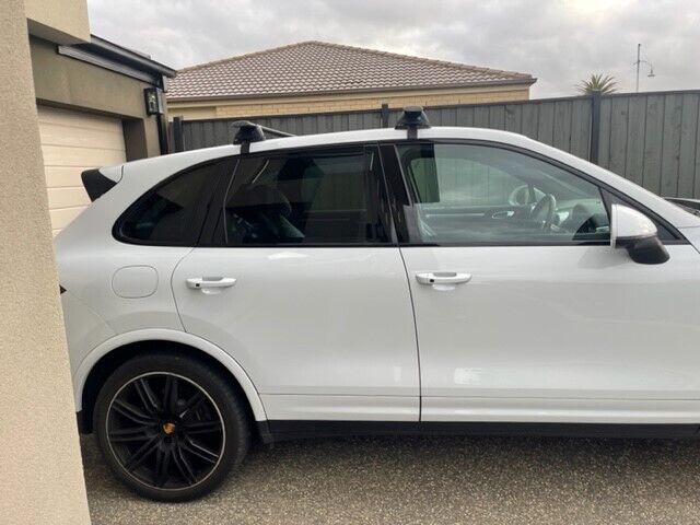 2x Aerodynamic Roof racks / Cross bars for Porsche Cayenne 2010 - 2028 - clamp to inside door
