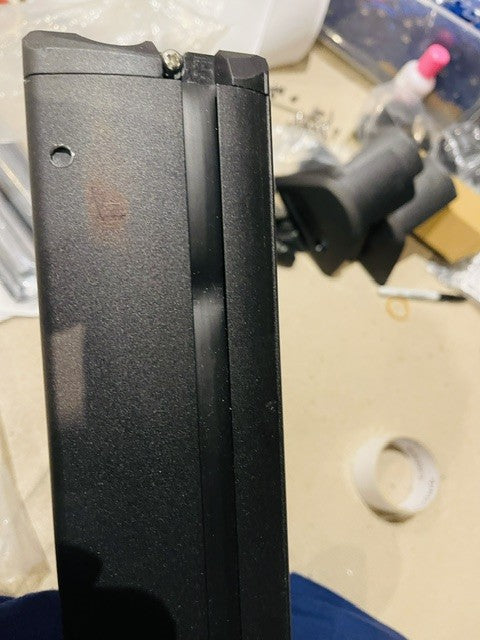 Black Racks with minor scratch for Milton