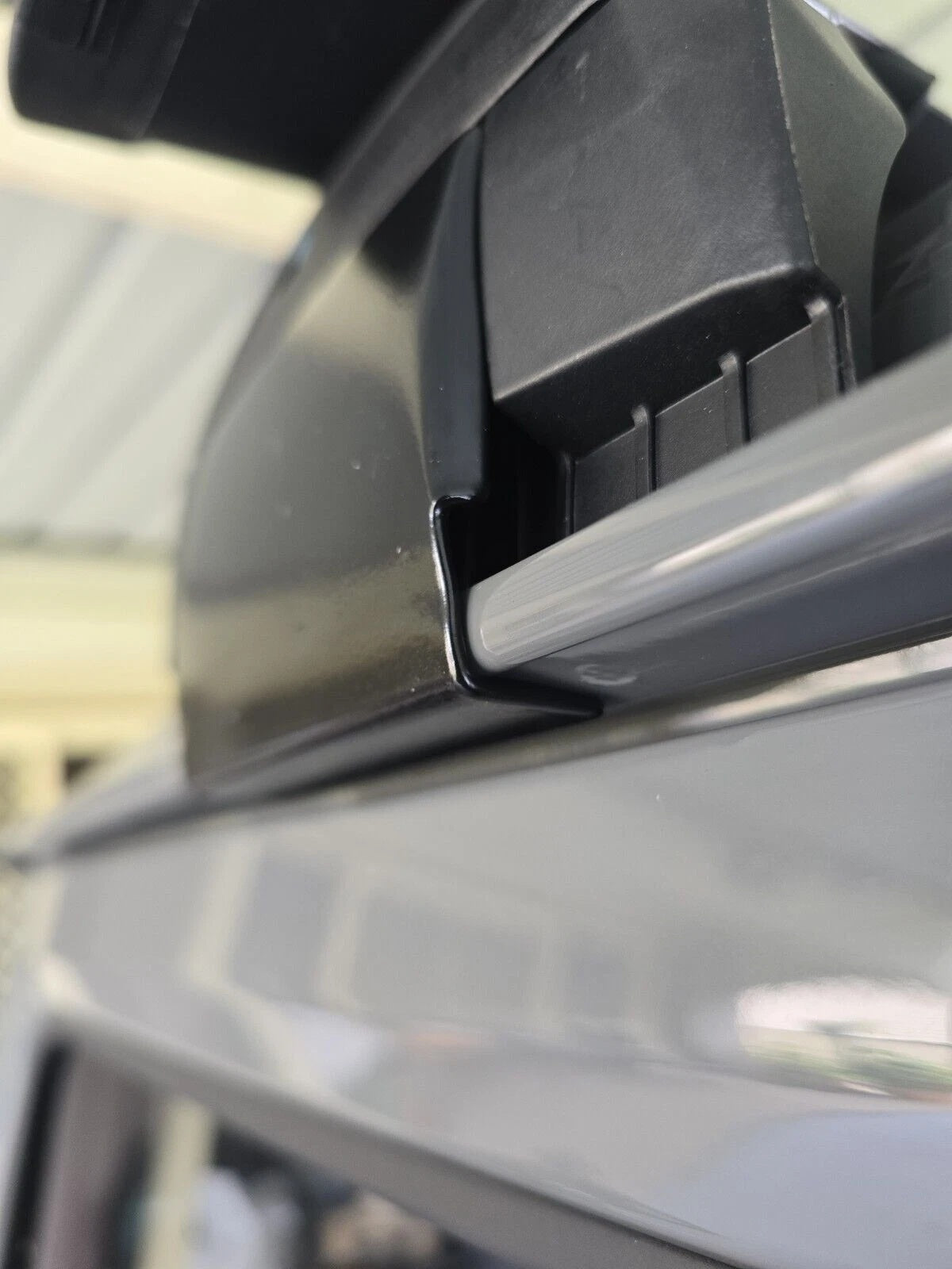 2xBlack Roof racks / cross bars for BAW 212 T01 2027